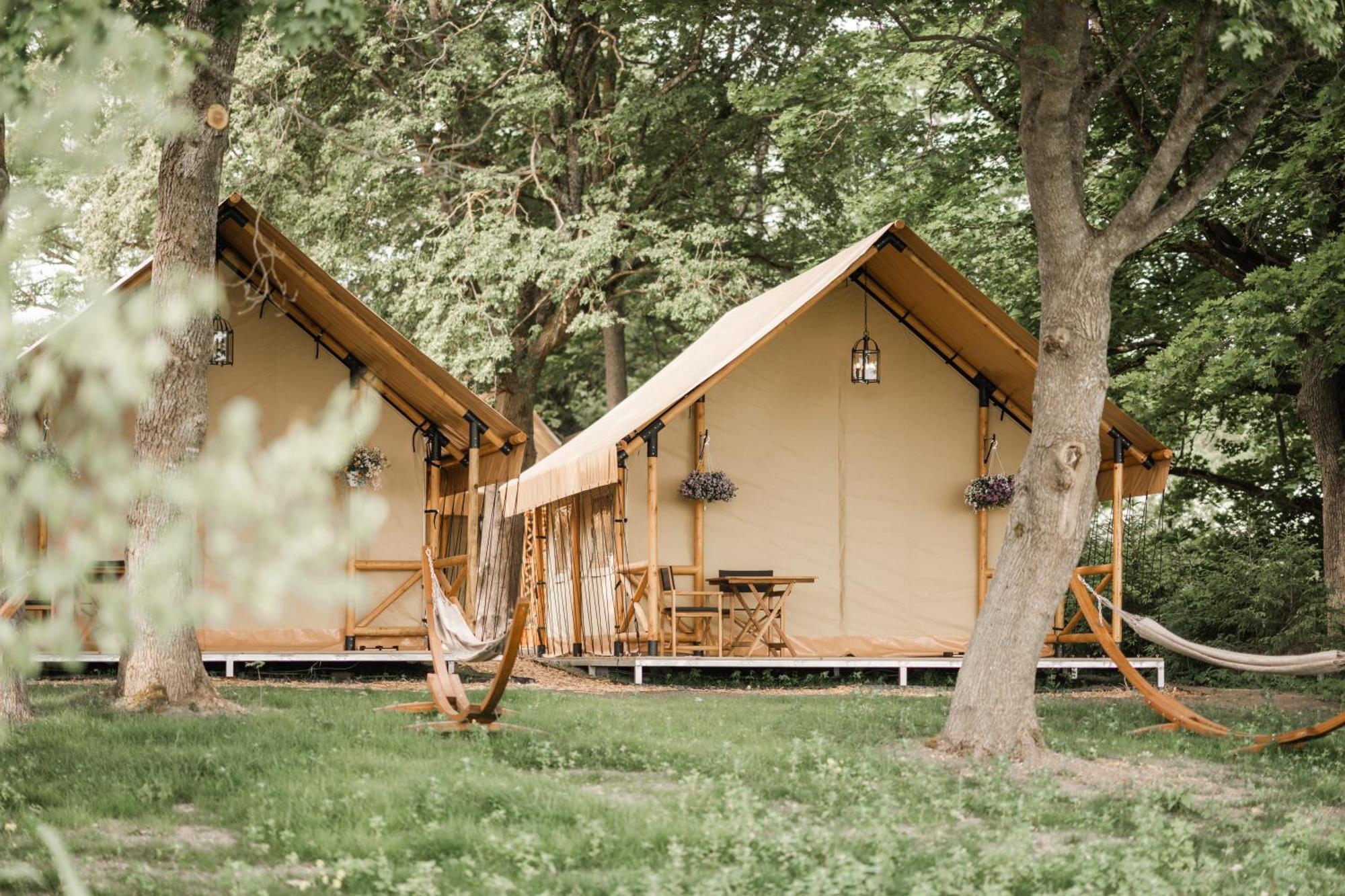 Готель Mia Glamping Orissaare Екстер'єр фото
