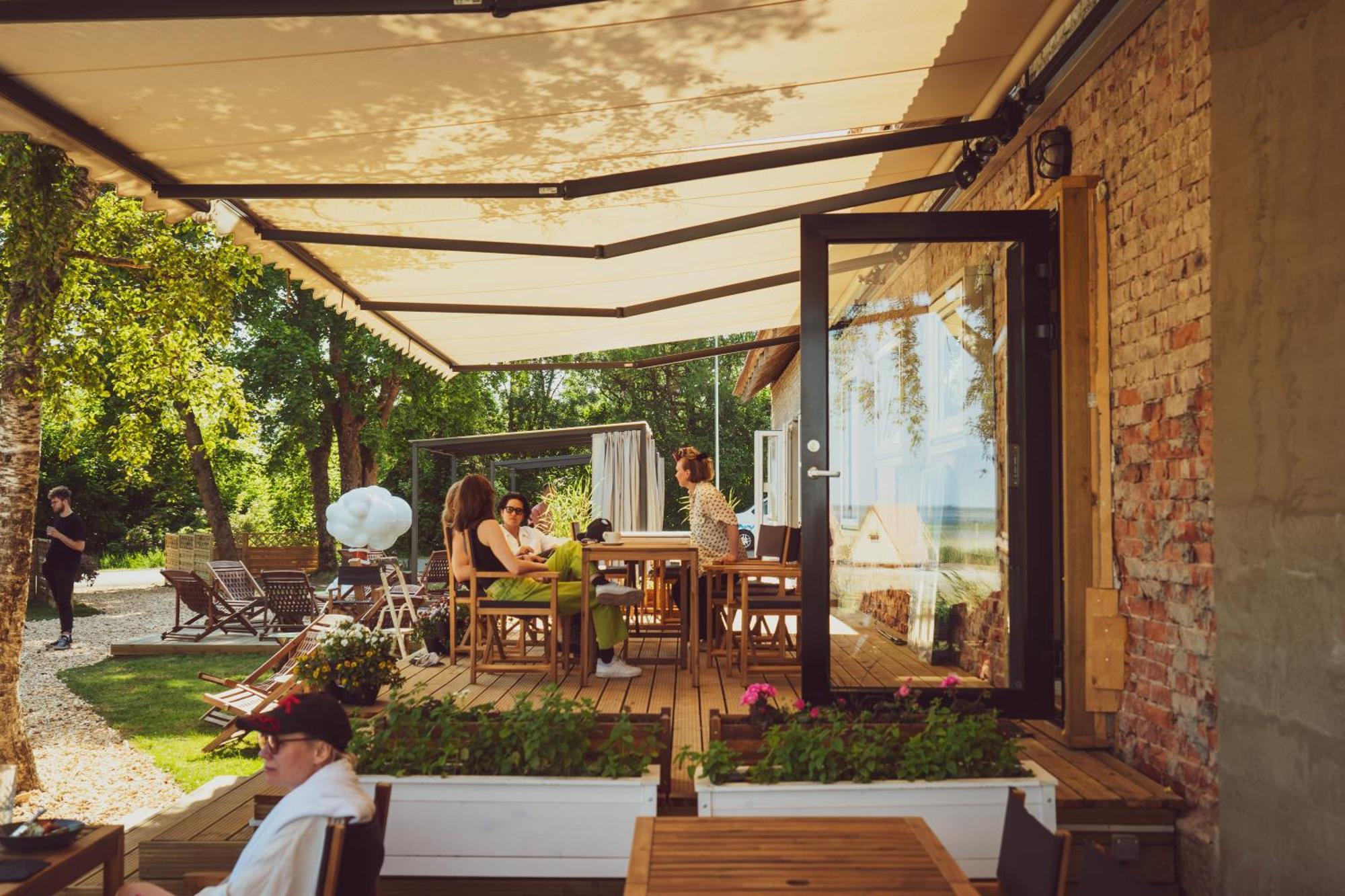 Готель Mia Glamping Orissaare Екстер'єр фото