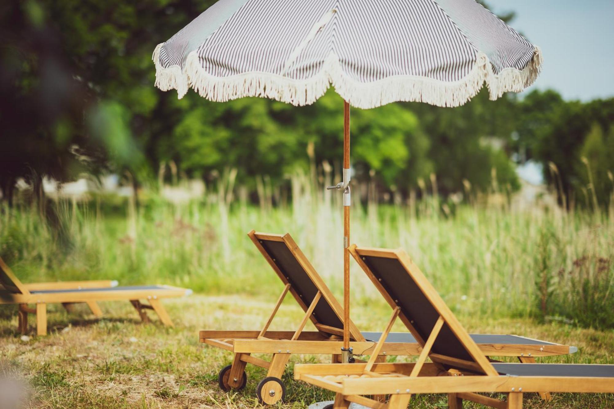Готель Mia Glamping Orissaare Екстер'єр фото