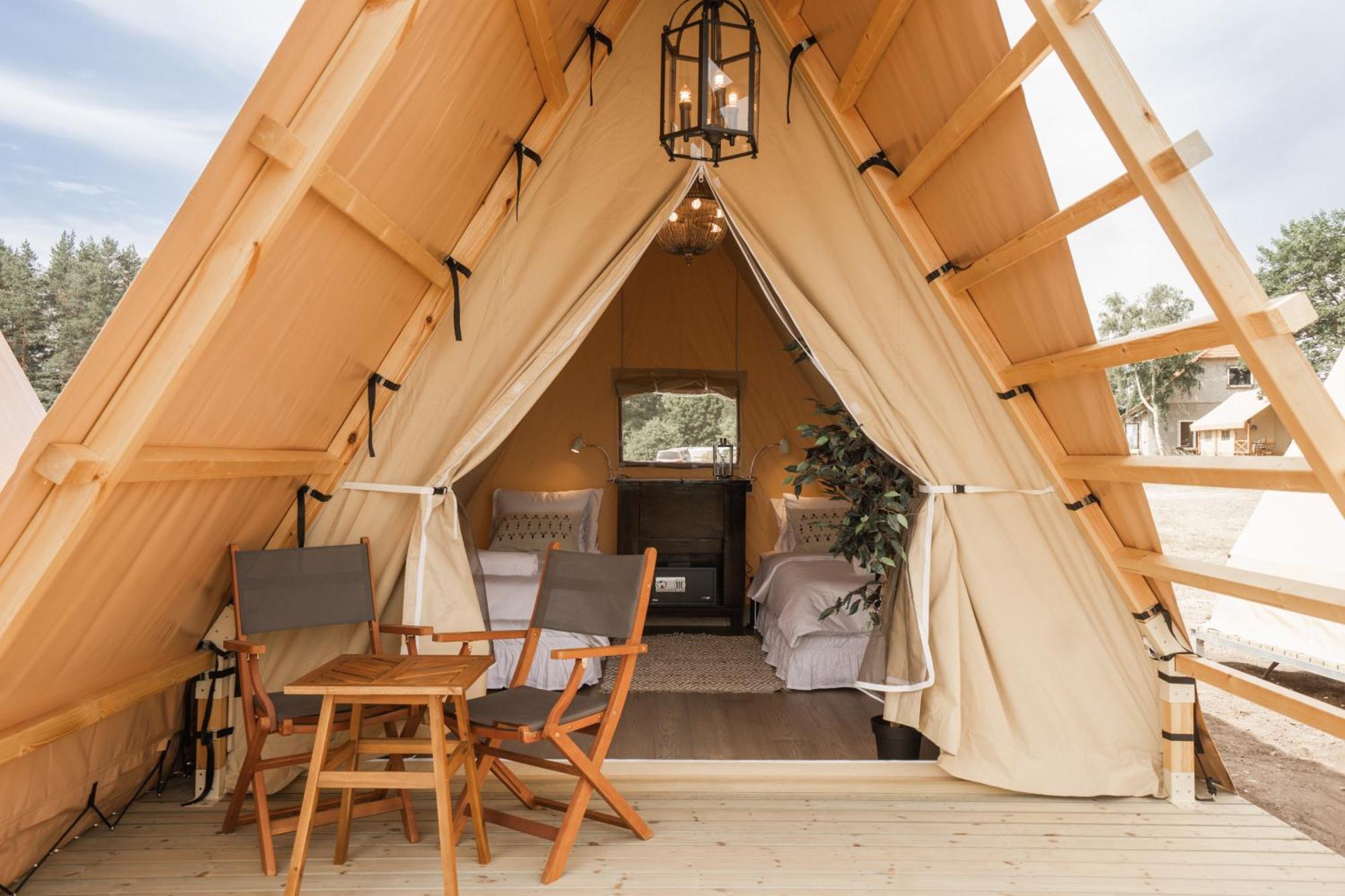 Готель Mia Glamping Orissaare Екстер'єр фото