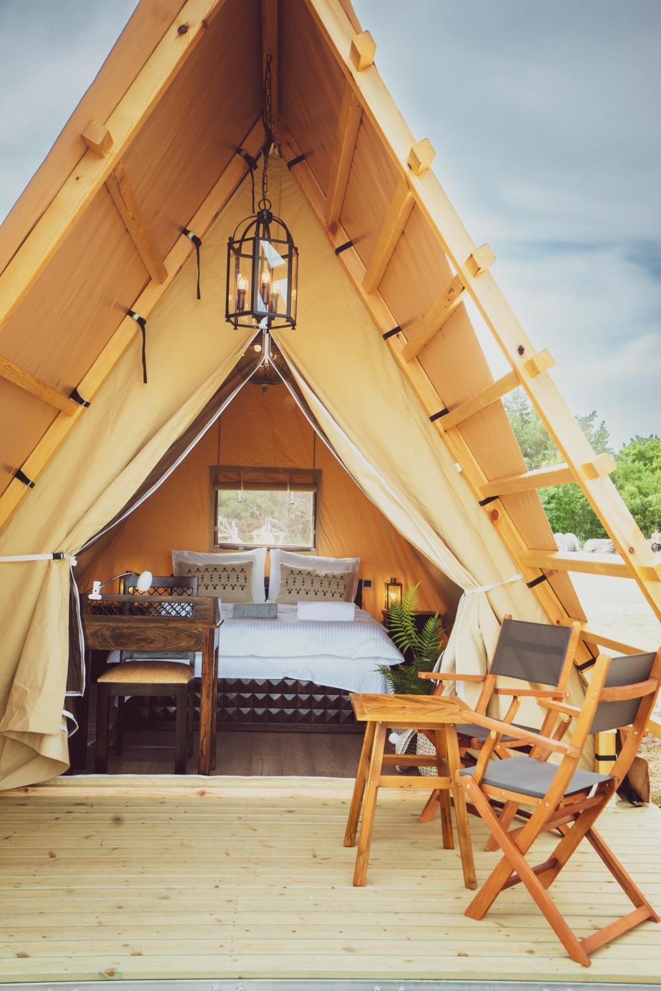 Готель Mia Glamping Orissaare Екстер'єр фото