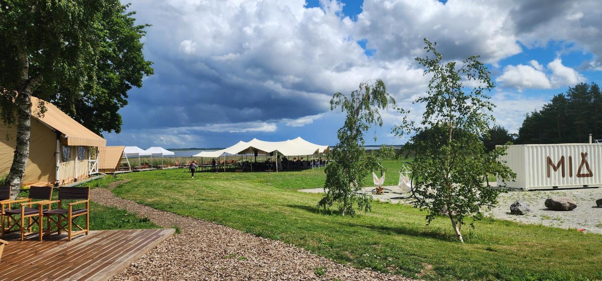Готель Mia Glamping Orissaare Екстер'єр фото